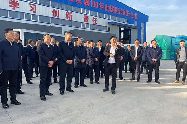 赤峰市黨政考察團蒞臨遼寧一諾環境產業集團有限公司進行參觀考察 赤峰市黨政考察團蒞臨遼寧一諾環境產業集團有限公司進行參觀考察
